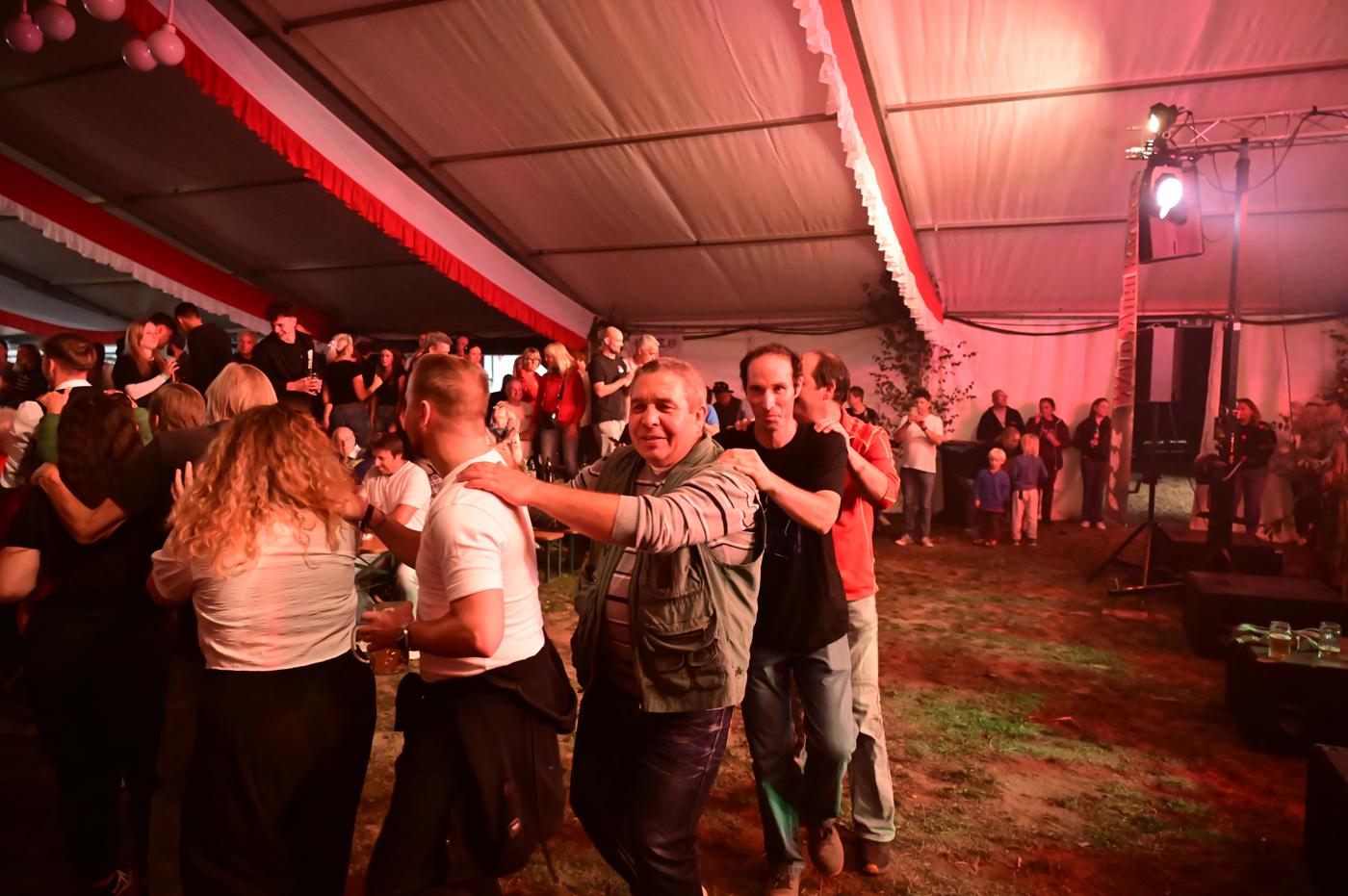 Die WaldMühlBacher beim Schlachtplattenfest Unterheinriet 19.09.2026