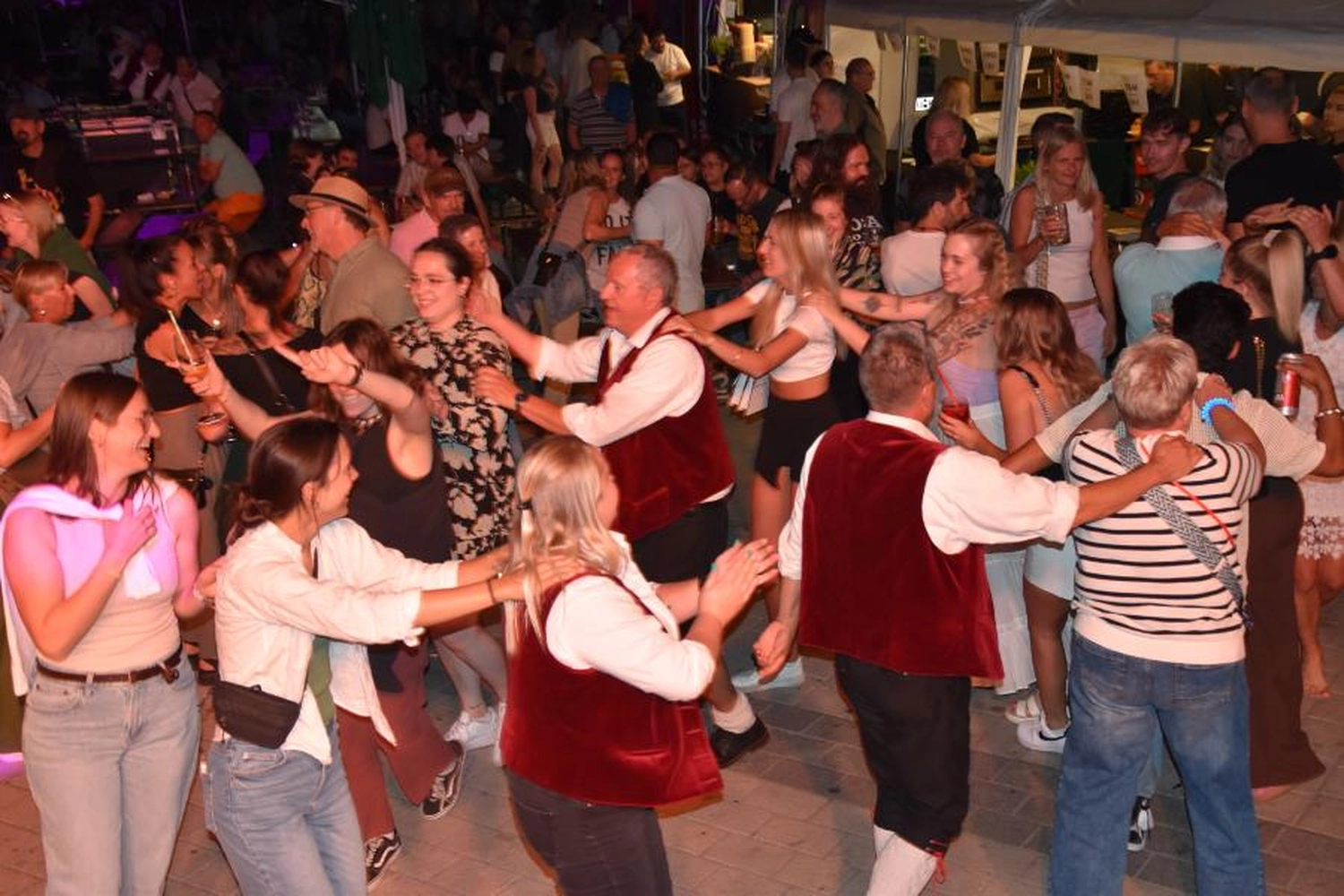 Musikverein Waldmühlbach e.V. - Musikverein - Altstadtfest Tauberbischofsheim 04.07.2025